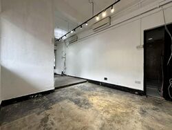 Ang Mo Kio Avenue 6 (D20), Shop House #610368551